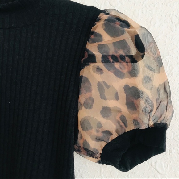 Quiz Puff Leopard Sleeve Top NWT - Picture 2 of 4
